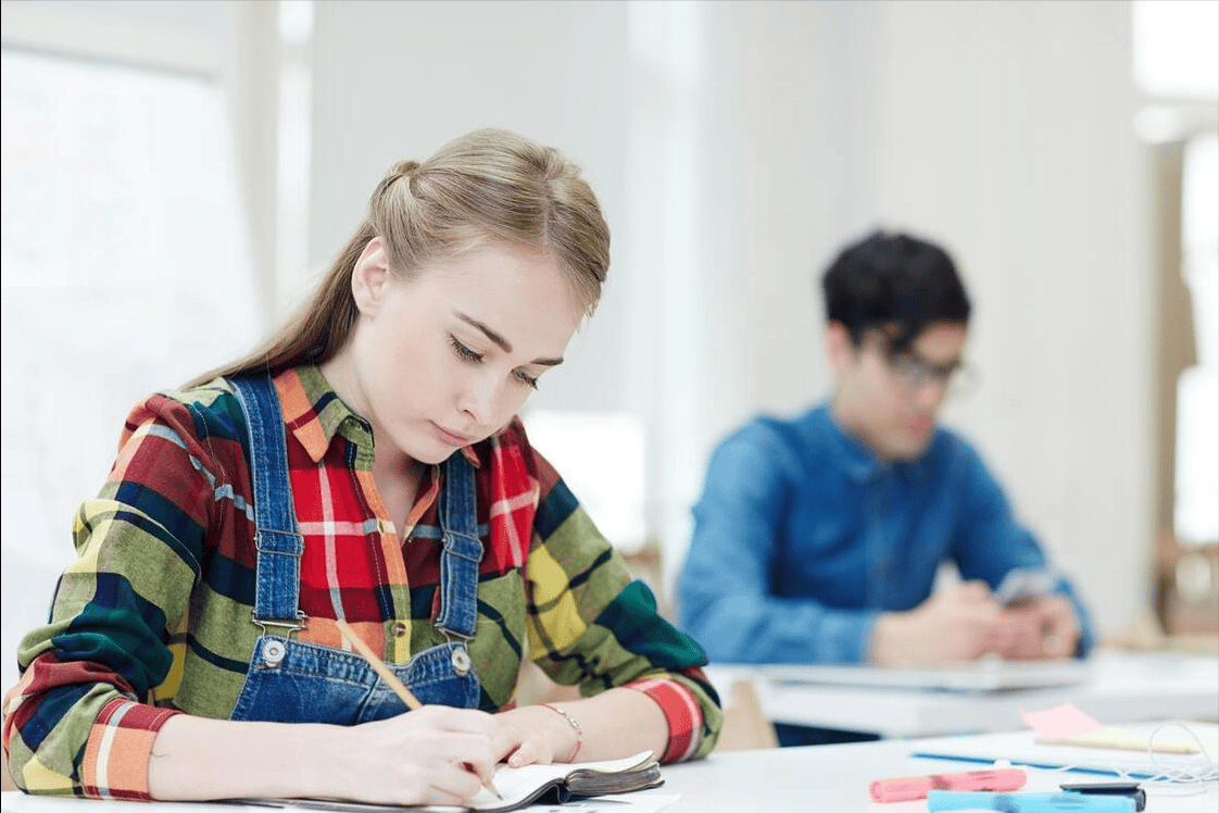 外语学研站留学英语考试备考全攻略：轻松攻克托福雅思，高效提分不再难