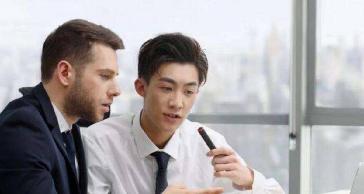 外语学研站英语高级精进课程：突破职业瓶颈，轻松掌握高端英语应用